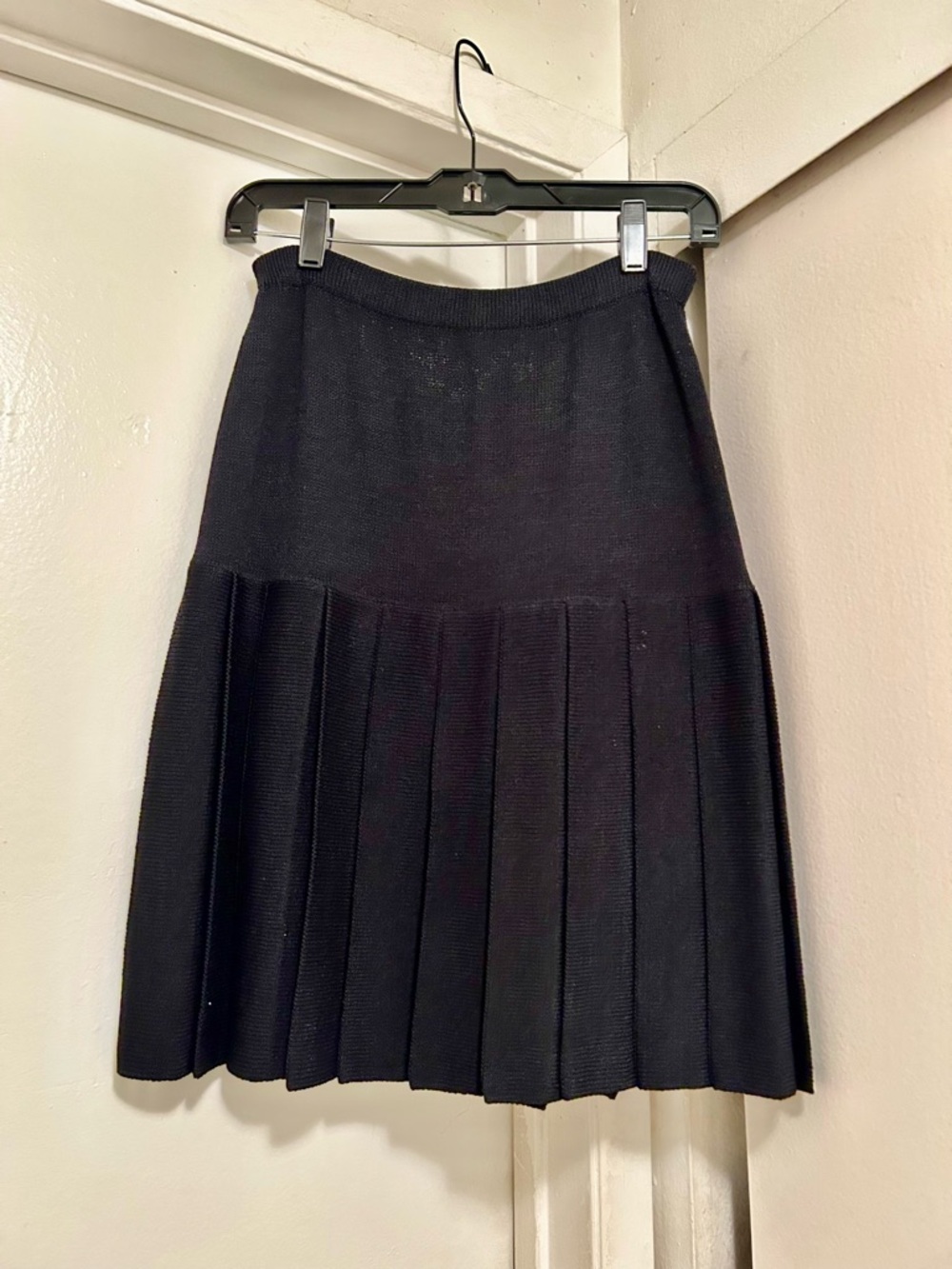 St. John Black Knit Pleated Skirt